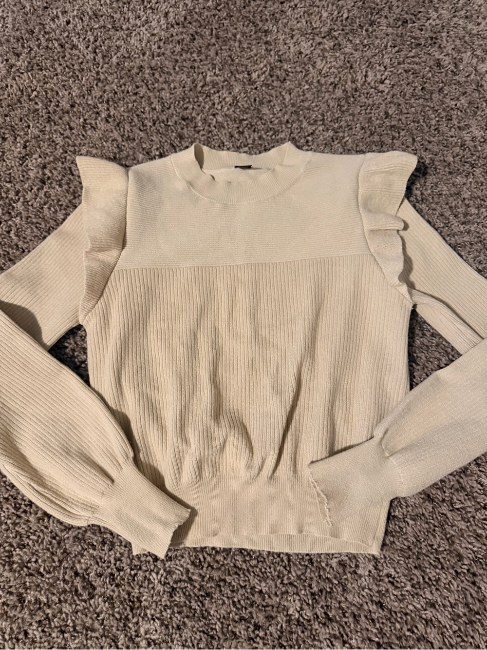 Ivory Ruffle Shoulder Ribbed Sweater - Picture 5 of 5
